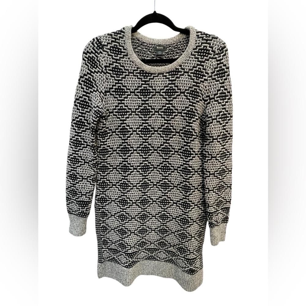 Roots sweater dress size small Medium